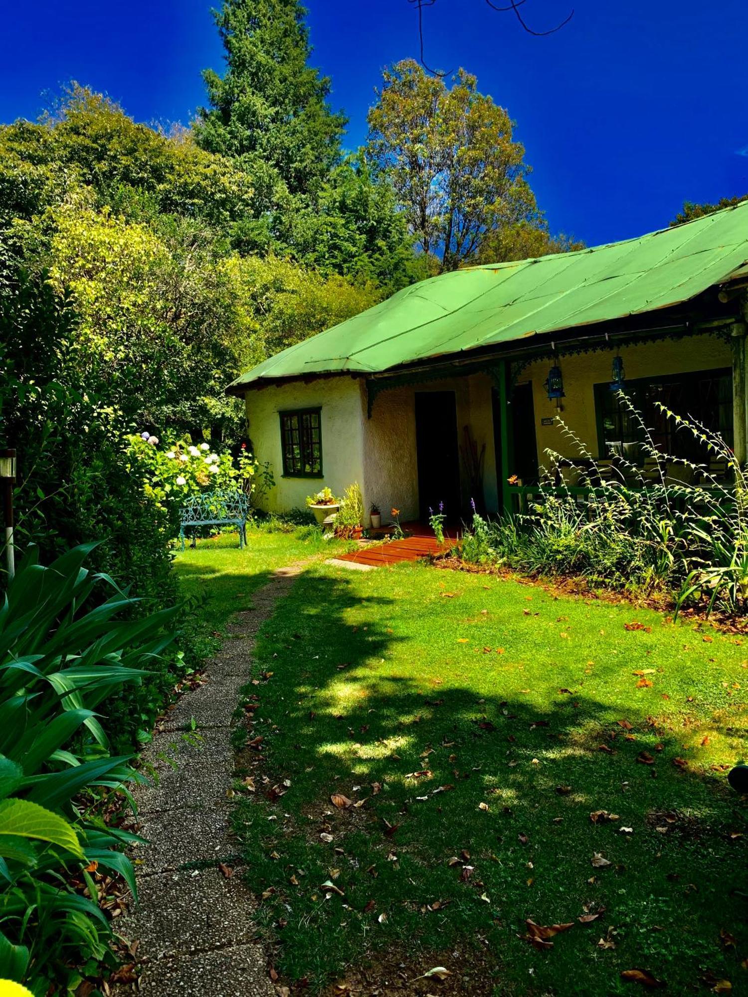 Back O' The Moon Holiday Cottage Hogsback Exterior photo